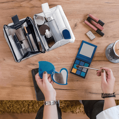 👜 Magnetic Toiletry Bag
